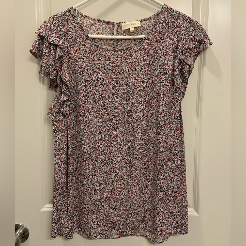 Cynthia Rowley floral flutter sleeve blouse. Size L.